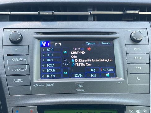 Used 2015 Toyota Prius Four FWD image 19