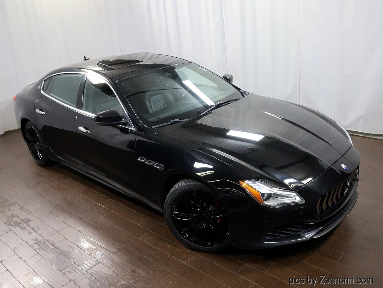 Used 2018 Maserati Quattroporte S Q4 AWD/4WD image 6