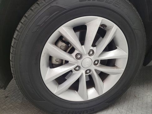 Used 2018 Kia Sorento LX image 31