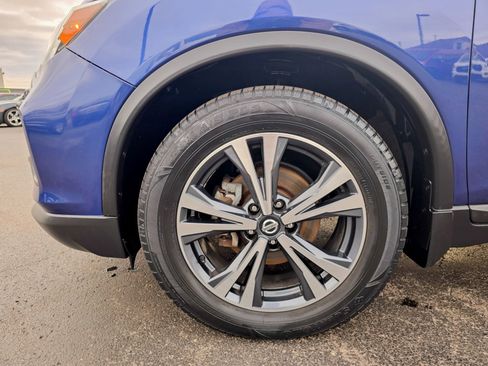 Used 2018 Nissan Rogue SL w/ Premium Package image 12