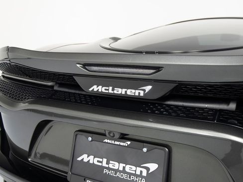 Used 2021 McLaren GT RWD image 40