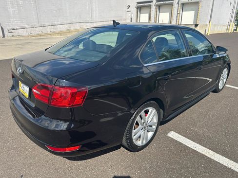 Used 2012 Volkswagen Jetta GLI Autobahn FWD image 6