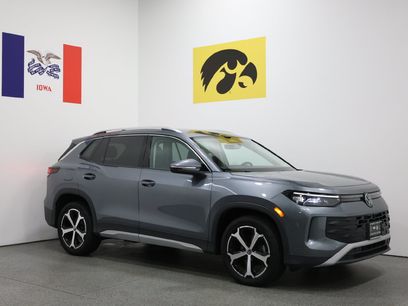 Used 2025 Volkswagen Tiguan SE
