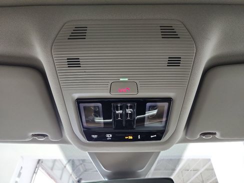 New 2026 Volkswagen Atlas SE FWD image 28