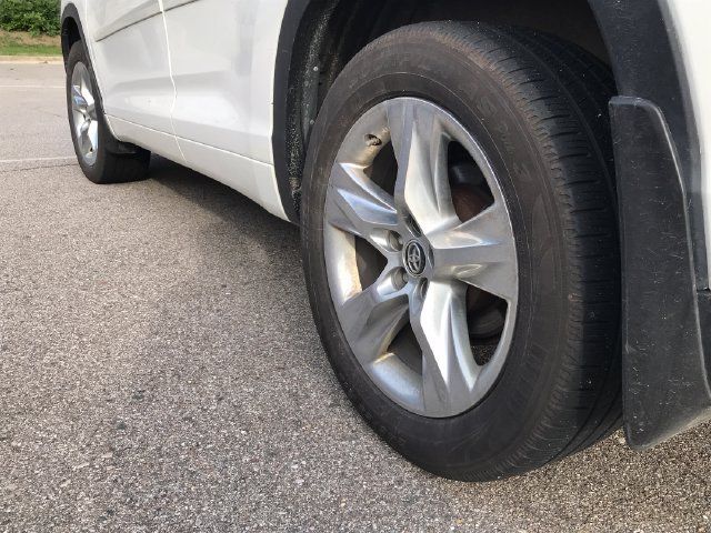 Used 2016 Toyota Highlander Limited w/ Protection Package #3 AWD/4WD image 12