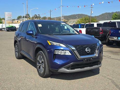Used 2022 Nissan Rogue SV FWD image 11