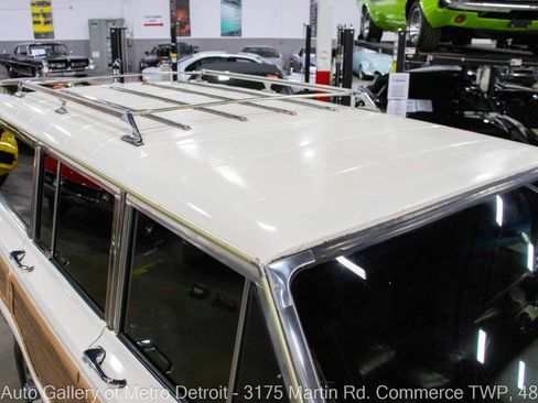 Used 1987 Jeep Grand Wagoneer AWD/4WD image 14