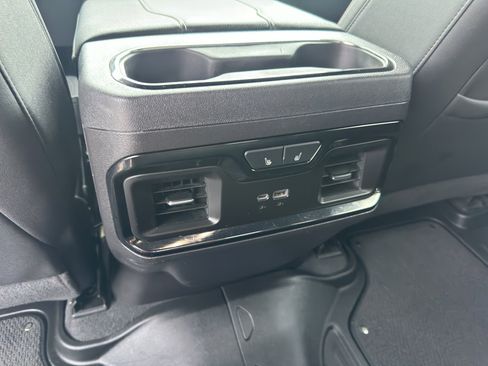 Used 2024 GMC Sierra 1500 AT4 w/ Technology Package image 8