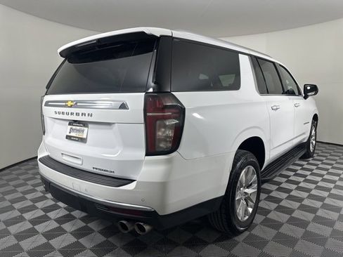 Used 2023 Chevrolet Suburban Premier image 2