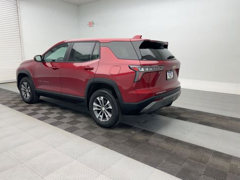 New 2026 Chevrolet Equinox LT image 3