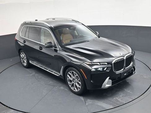 Used 2021 BMW X7 xDrive40i w/ Premium Package image 27