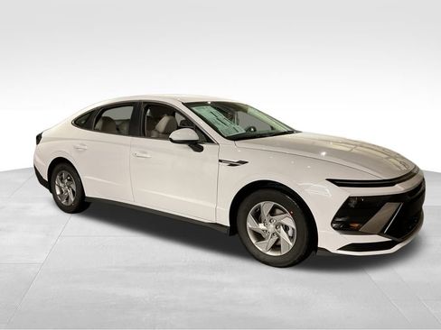 New 2026 Hyundai Sonata SE image 2