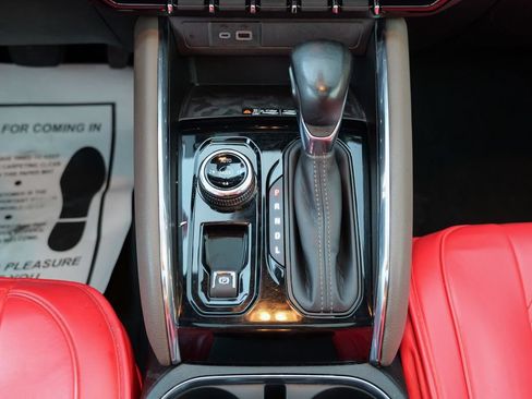 Used 2024 GMC Canyon Denali AWD/4WD image 50