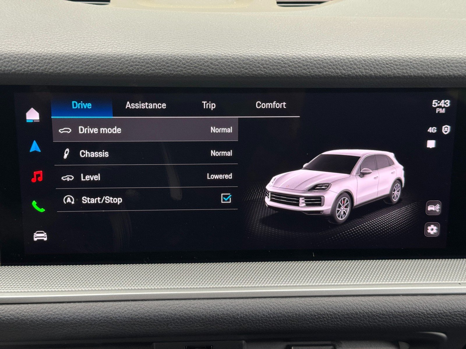 Used 2024 Porsche Cayenne AWD/4WD image 27