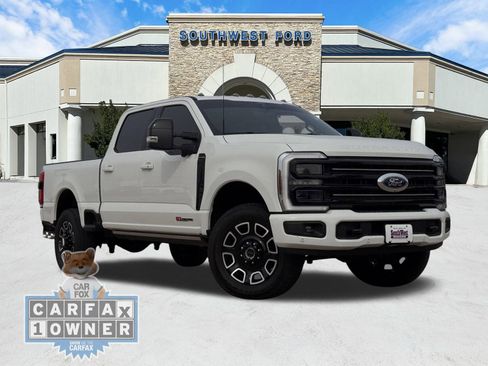Used 2025 Ford F350 Platinum w/ FX4 Off-Road Package image 1