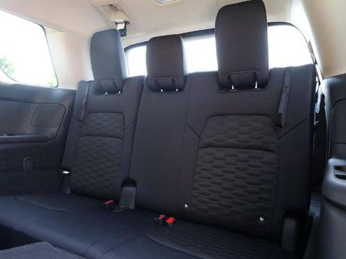 Certified 2025 Nissan Pathfinder SV w/ SV Premium Package FWD image 28