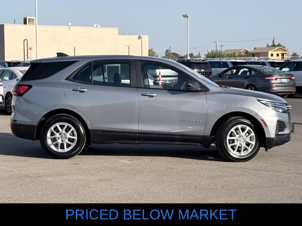 Used 2023 Chevrolet Equinox LS FWD image 4