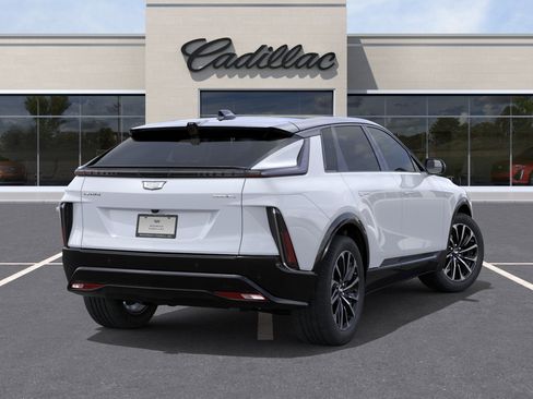New 2026 Cadillac Lyriq Sport w/ LPO, Floor Liner Package AWD/4WD image 4