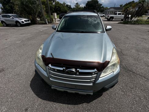 Used 2014 Subaru Outback 2.5i Limited w/ Moonroof Package AWD/4WD image 4