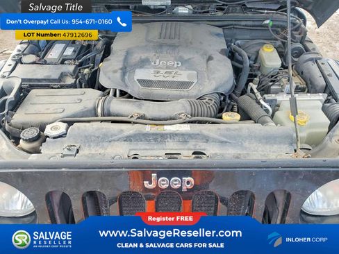 Used 2013 Jeep Wrangler Unlimited Sport AWD/4WD image 15
