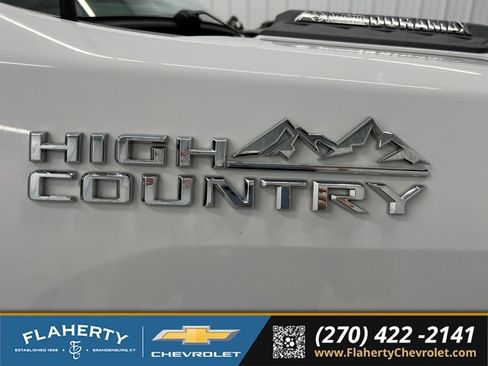 Used 2020 Chevrolet Silverado 2500 High Country w/ Z71 Off-Road Package AWD/4WD image 19