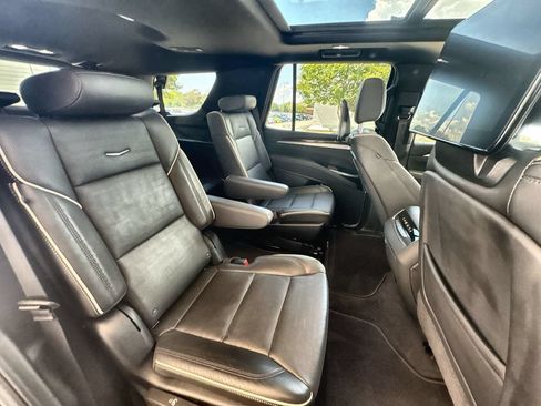Certified 2025 Cadillac Escalade Premium Luxury AWD/4WD image 28