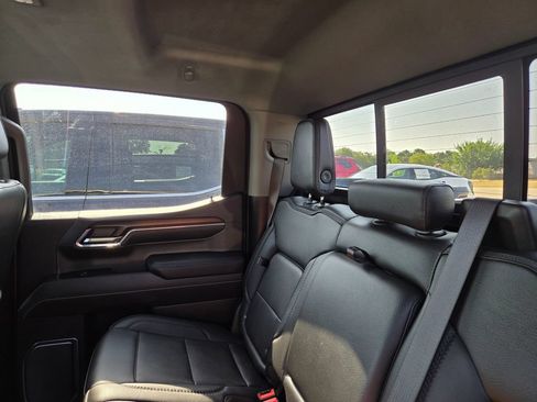 Used 2025 GMC Sierra 1500 Denali w/ Denali Reserve Package AWD/4WD image 15