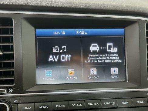 Used 2018 Hyundai Elantra SEL FWD image 19