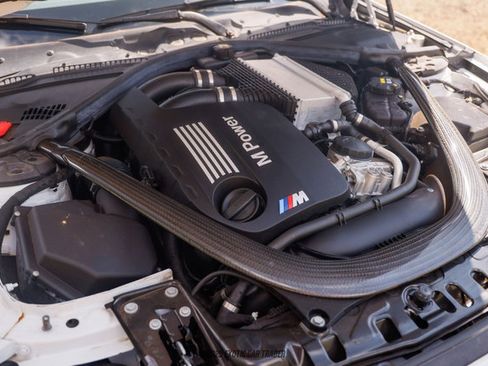 Used 2015 BMW M4 Convertible image 33