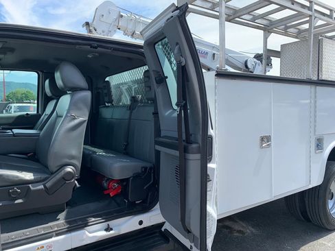 Used 2015 Ford F550 2WD SuperCab Super Duty image 27