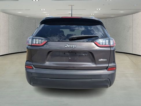 Used 2019 Jeep Cherokee Latitude Plus image 4