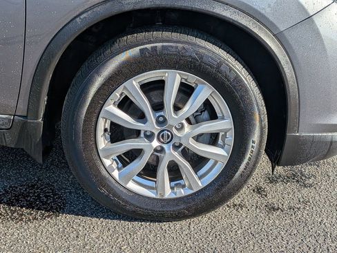 Used 2019 Nissan Rogue S w/ Special Edition Package image 14