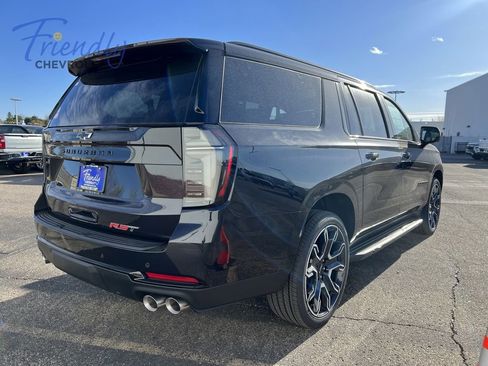New 2026 Chevrolet Suburban RST w/ RST Capability Package AWD/4WD image 3
