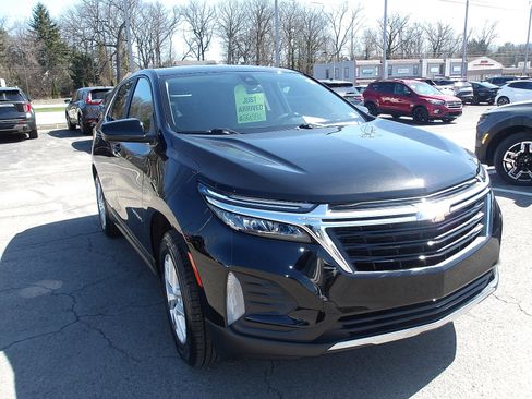 Used 2023 Chevrolet Equinox LT image 1