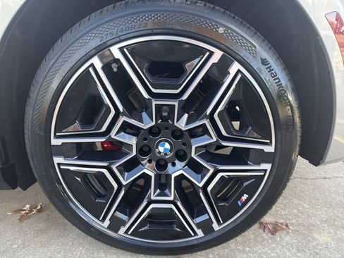 New 2026 BMW iX xDrive60 image 29