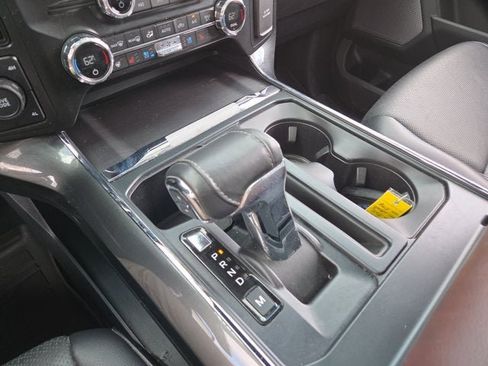 Used 2021 Ford F150 Lariat w/ Equipment Group 502A High image 19