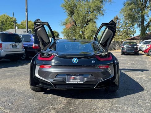 Used 2017 BMW i8 image 13