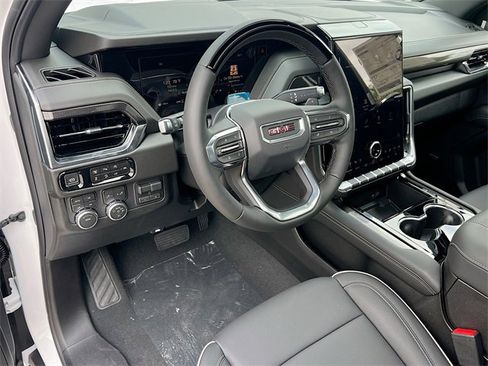 New 2026 GMC Yukon Elevation image 6