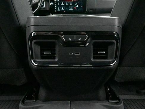 Used 2023 GMC Sierra 1500 AT4 w/ AT4 Premium Package AWD/4WD image 22