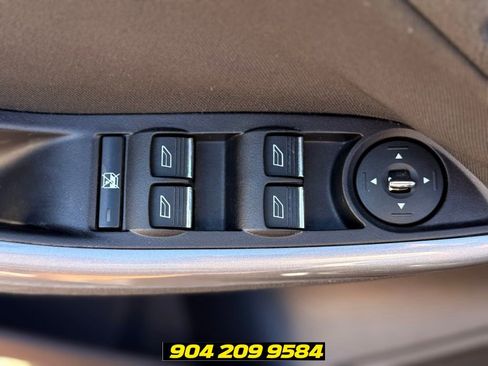 Used 2014 Ford Focus Titanium FWD image 16
