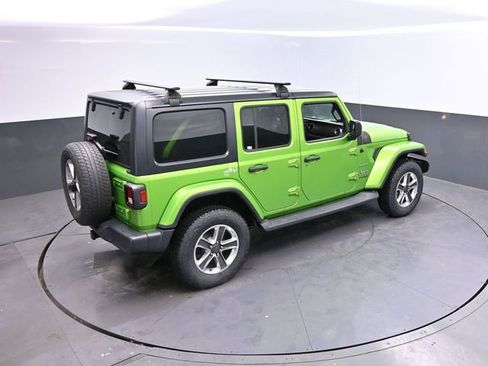 Used 2018 Jeep Wrangler Unlimited Sahara AWD/4WD image 24