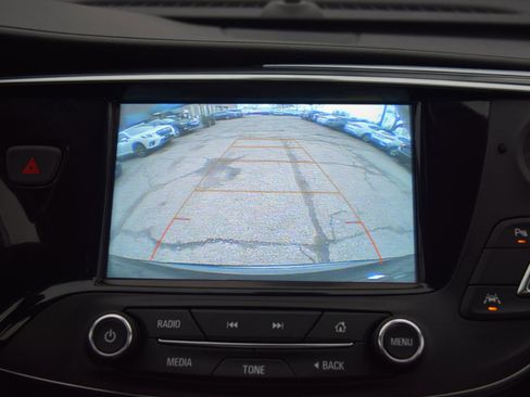 Used 2019 Buick Envision Premium image 28
