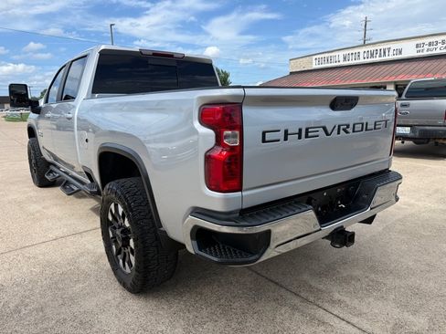Used 2020 Chevrolet Silverado 2500 LT w/ Texas Edition AWD/4WD image 5