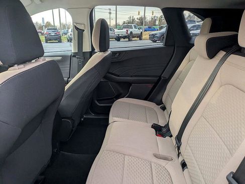 Used 2022 Ford Escape SE image 22