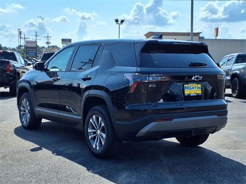 New 2026 Chevrolet Equinox LT w/ Convenience Package II image 9