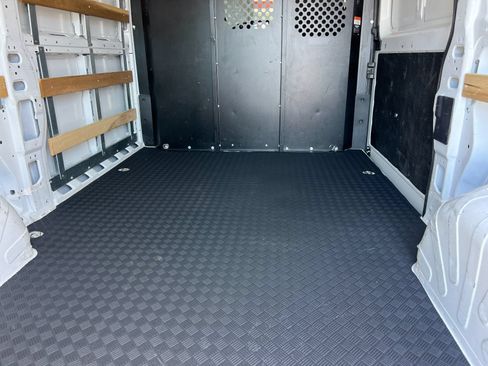 Used 2025 RAM ProMaster 2500 w/ U-Haul Equipment Group FWD image 15