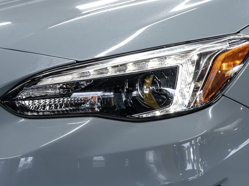 Used 2018 Subaru Crosstrek 2.0i Limited w/ Popular Package #2 image 9