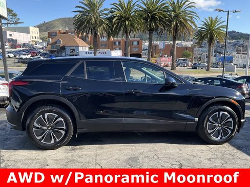 Used 2024 Chevrolet Blazer EV LT image 3