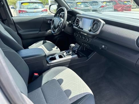 Used 2023 Toyota Tacoma TRD Sport AWD/4WD image 28