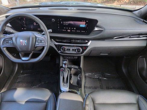 Used 2025 Buick Envista Sport Touring FWD image 14